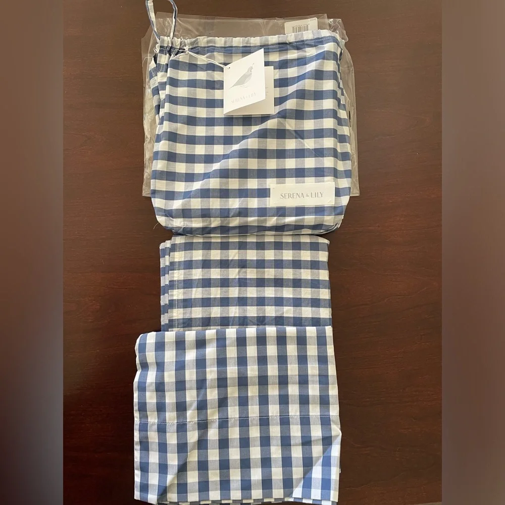 Serena & Lily Navy Gingham Twin Sheet Set, One sets available - Picture 5 of 5